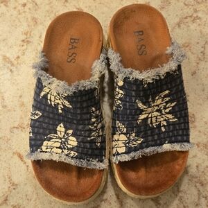 Bass Canvas Slides Hawaii